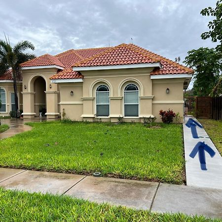 Habitacion Con Entrada Independiente Edinburg Ngoại thất bức ảnh